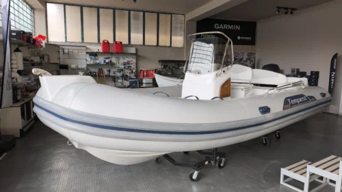 Gommone Capelli 570 con motore Yamaha F115
